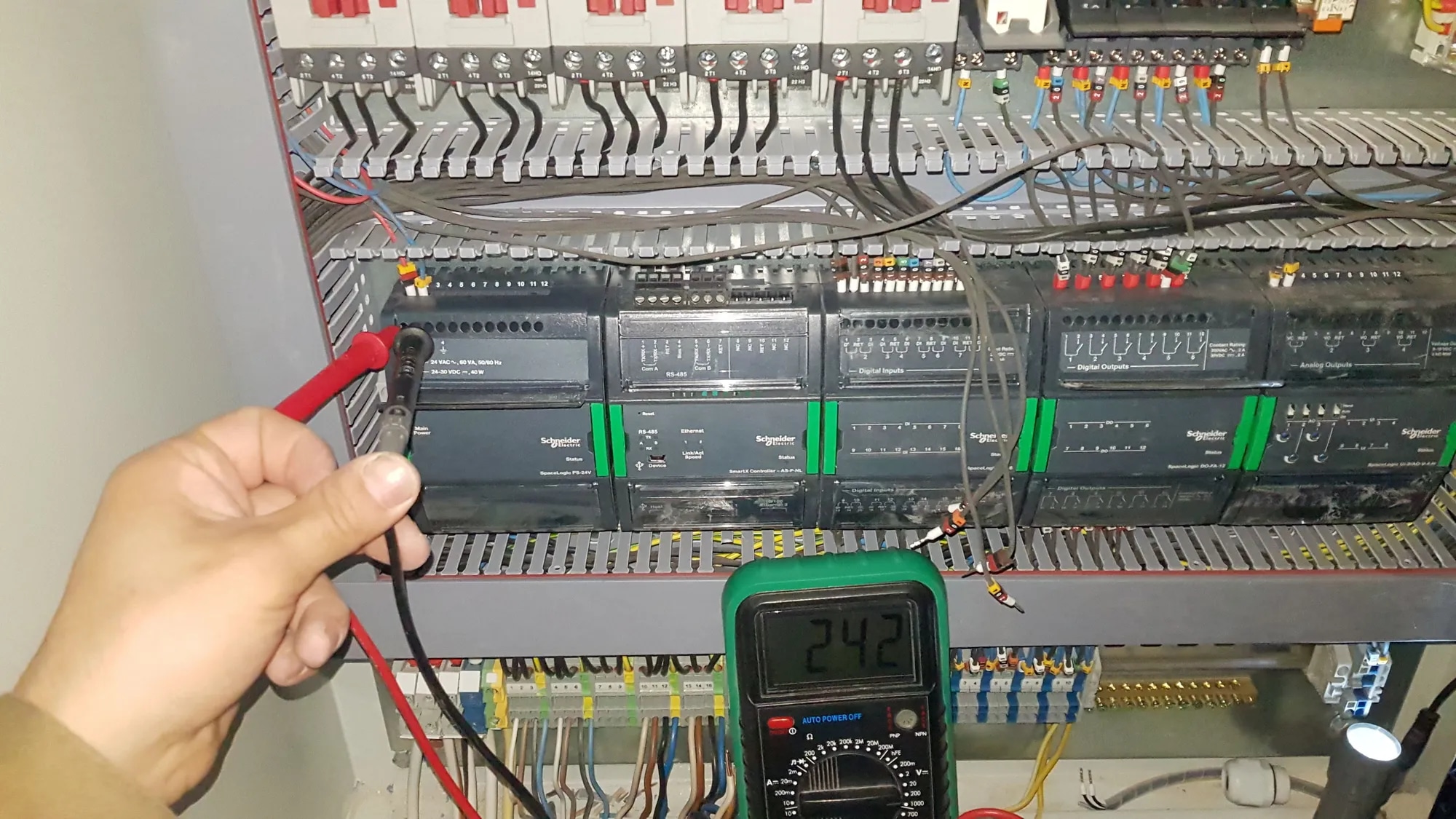 Монтаж электрощита и настройка