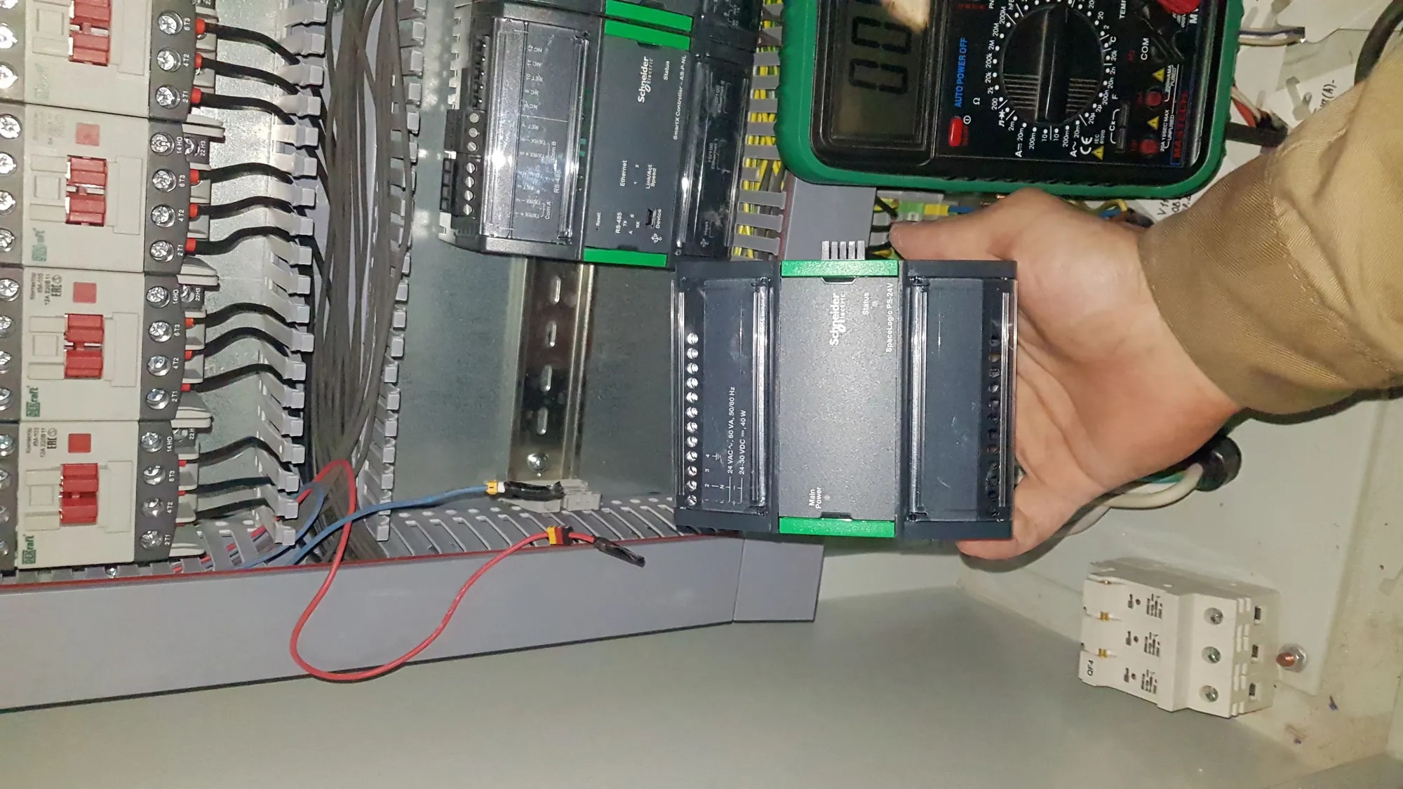 Монтаж электрощита и настройка