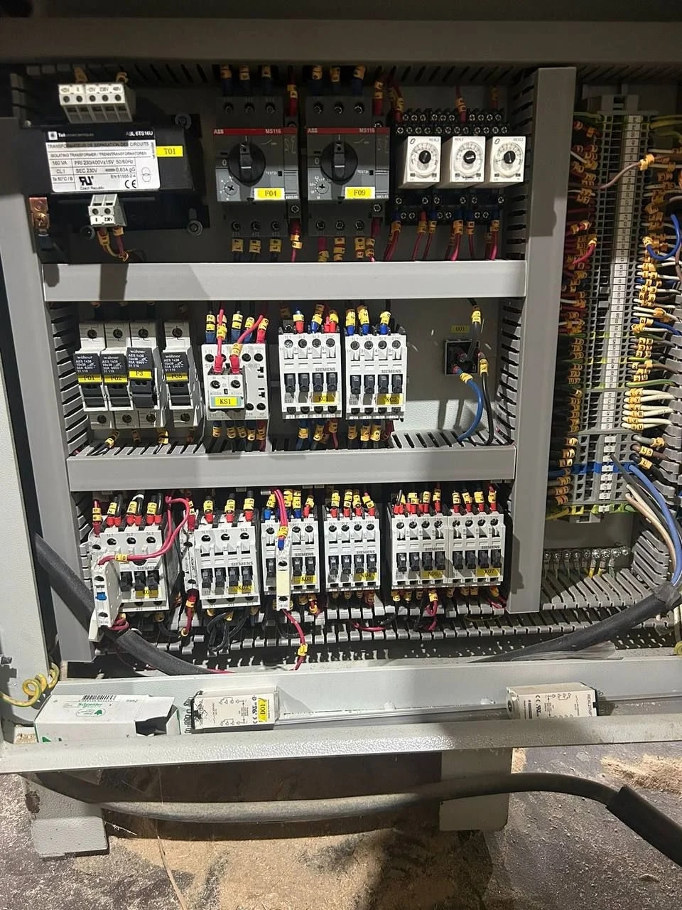 Настройка световых сценариев для ресторана в горнолыжном сезоне Красной Поляны