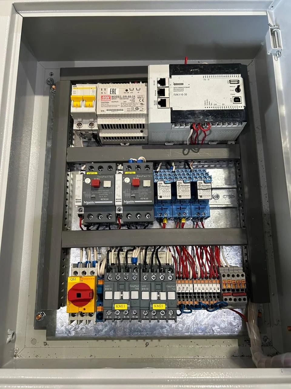 сборка электрощита в частном доме  Адлер — Вольтикс